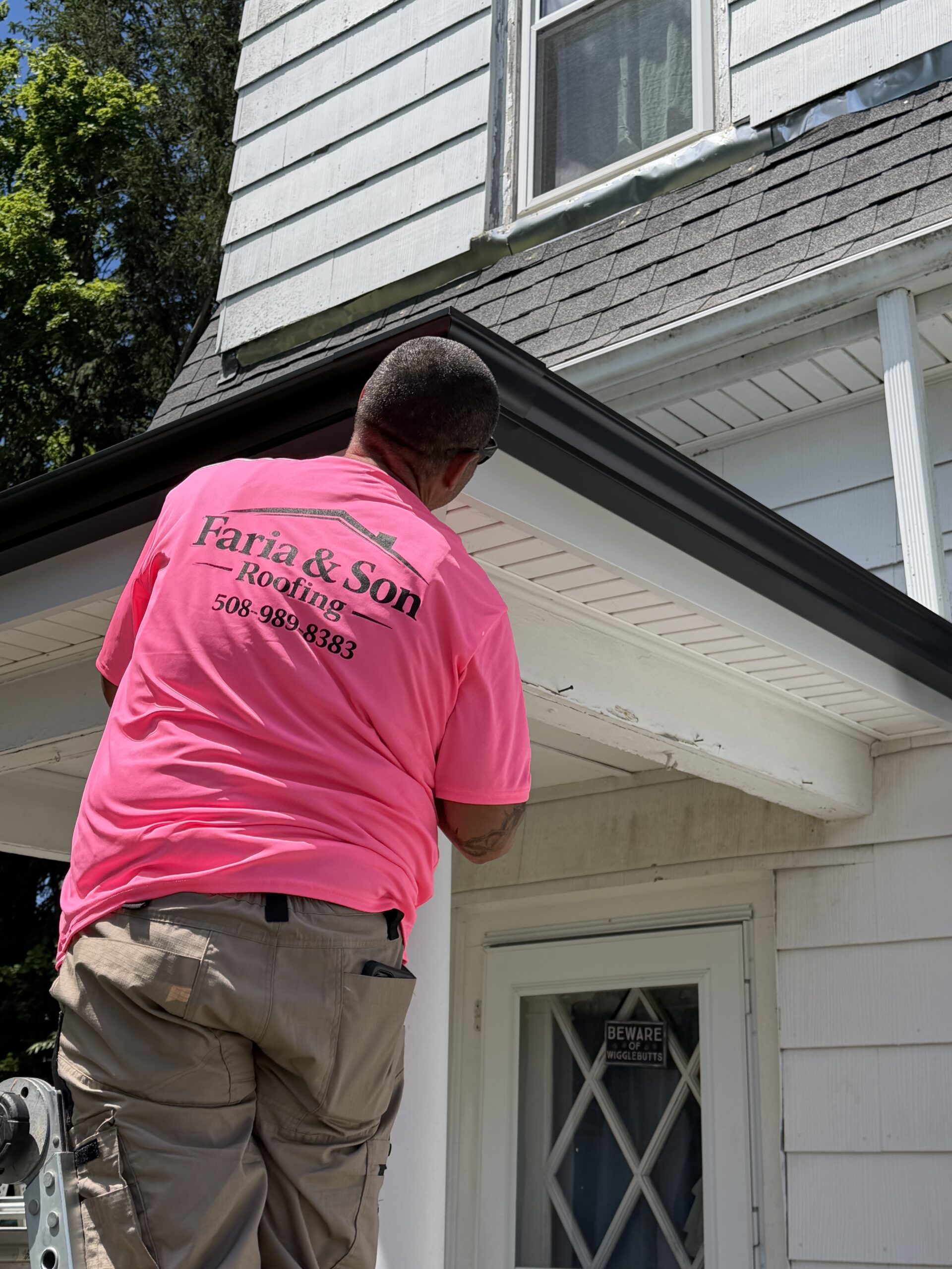 Faria and Son roofing job site